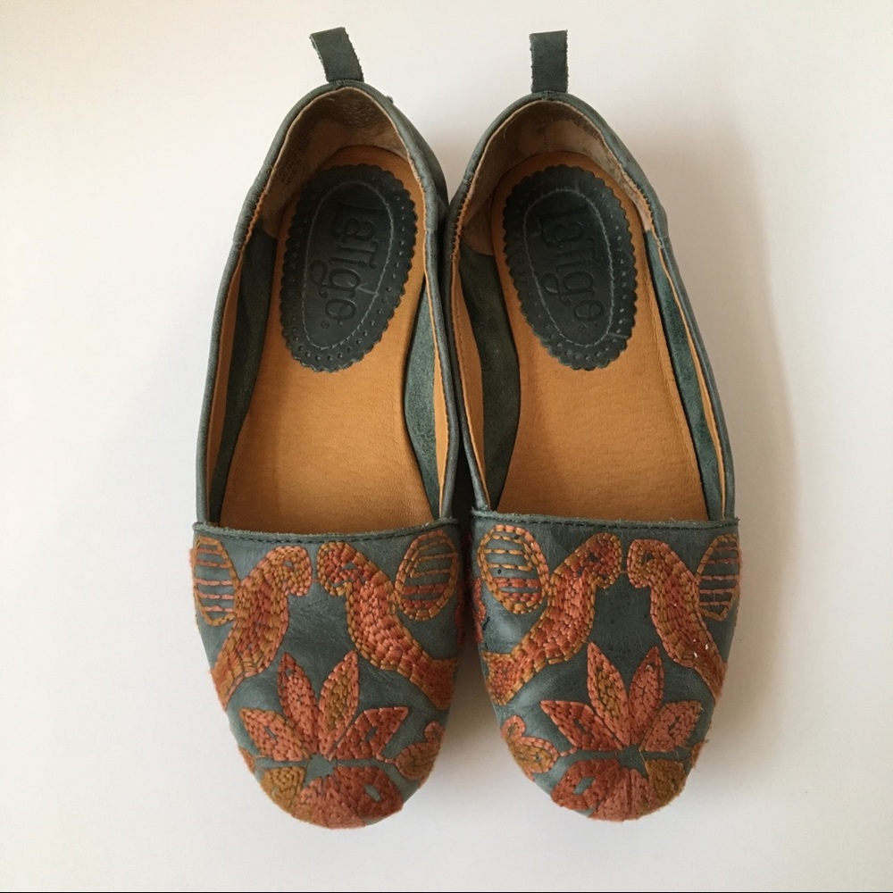 Anthropologie Latigo Hummingbird Floral Embroidered Leather Flats Loafers - 6